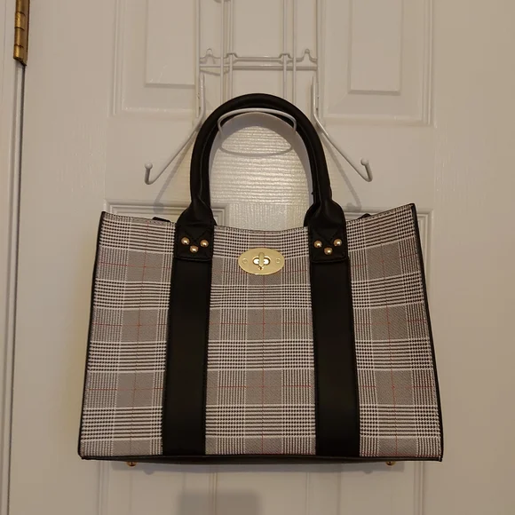 Black & White Plaid Design Handbag - Picture 1 of 11